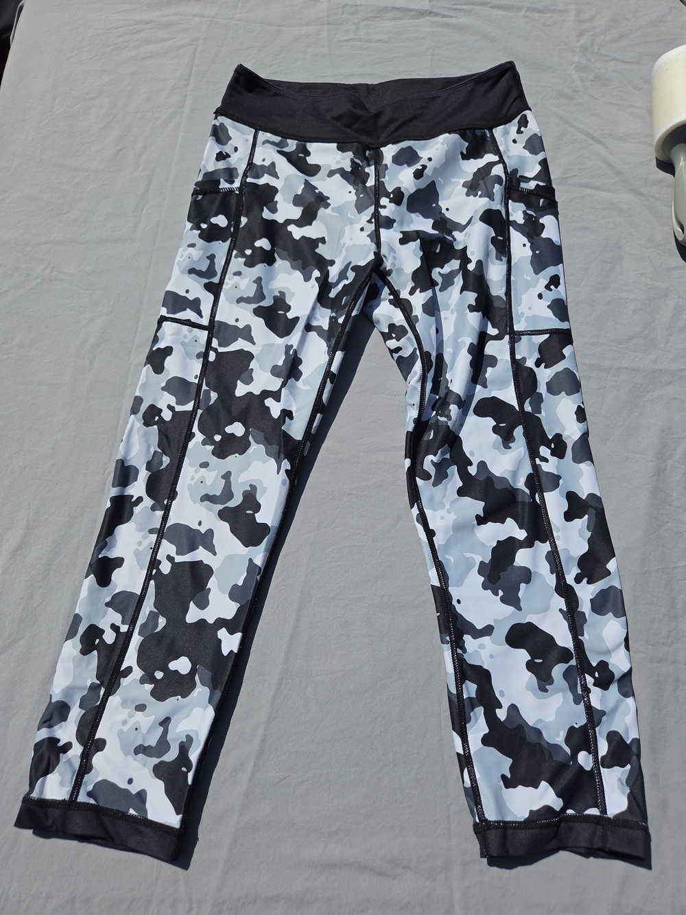 Constantly Varied Gear CVG Reversible Camo Leggings S GUC